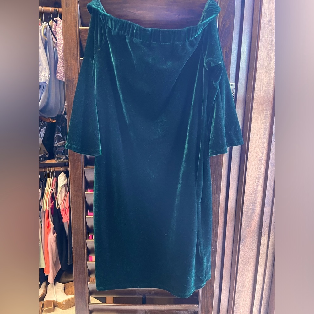 Dark green velvet Gianni Bini